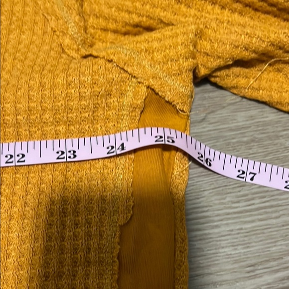 Women's Mustard Top - Picture 6 of 6